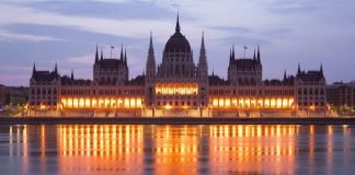 Fej-fej mellett az MSZP és a Jobbik