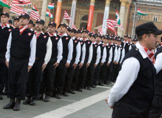 Magyar Gárda megítélése: egzisztenciális félelmek erősítik a szélsőségeket