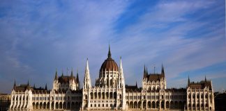 Pártok támogatottsága és politikusok népszerűsége, 2017 július