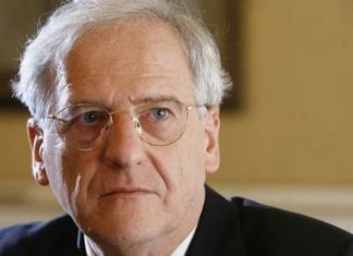 Sólyom László pártok felett?