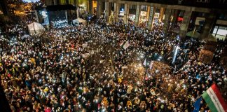 A színházak és a kulturális élet központosításának megítélése