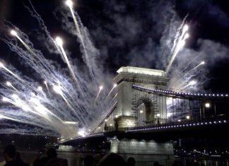 Az augusztus 20-i ünnepségek és a Lánchíd felújítása körüli viták