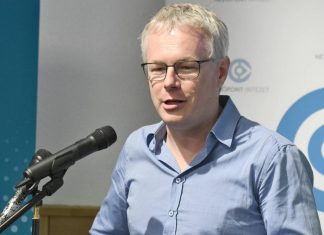 A bizonytalanok vállára állhatnak – interjú