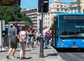 Olcsó országos bérlettel többen használnák a közösségi közlekedést