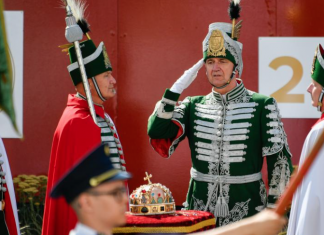 Kétharmados többség a főispánok és a vármegyék visszahozása ellen