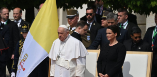 A pápalátogatás költségét sokalják, de Ferenc pápát szeretik a magyarok