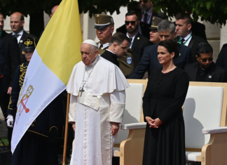 A pápalátogatás költségét sokalják, de Ferenc pápát szeretik a magyarok