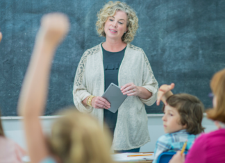 The majority would give teachers a salary higher than 530 thousand HUF gross