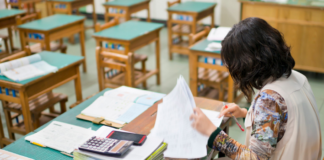 A szülők többsége pedagógushiányt tapasztal az állami iskolákban