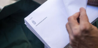 Minden második ember szerint a nemzeti konzultáció valódi célja az adatgyűjtés