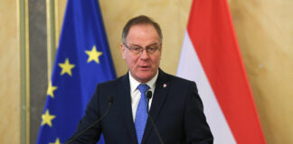 A többség szerint Navracsicsnak le kellene mondania az Erasmus-ügy kudarca miatt